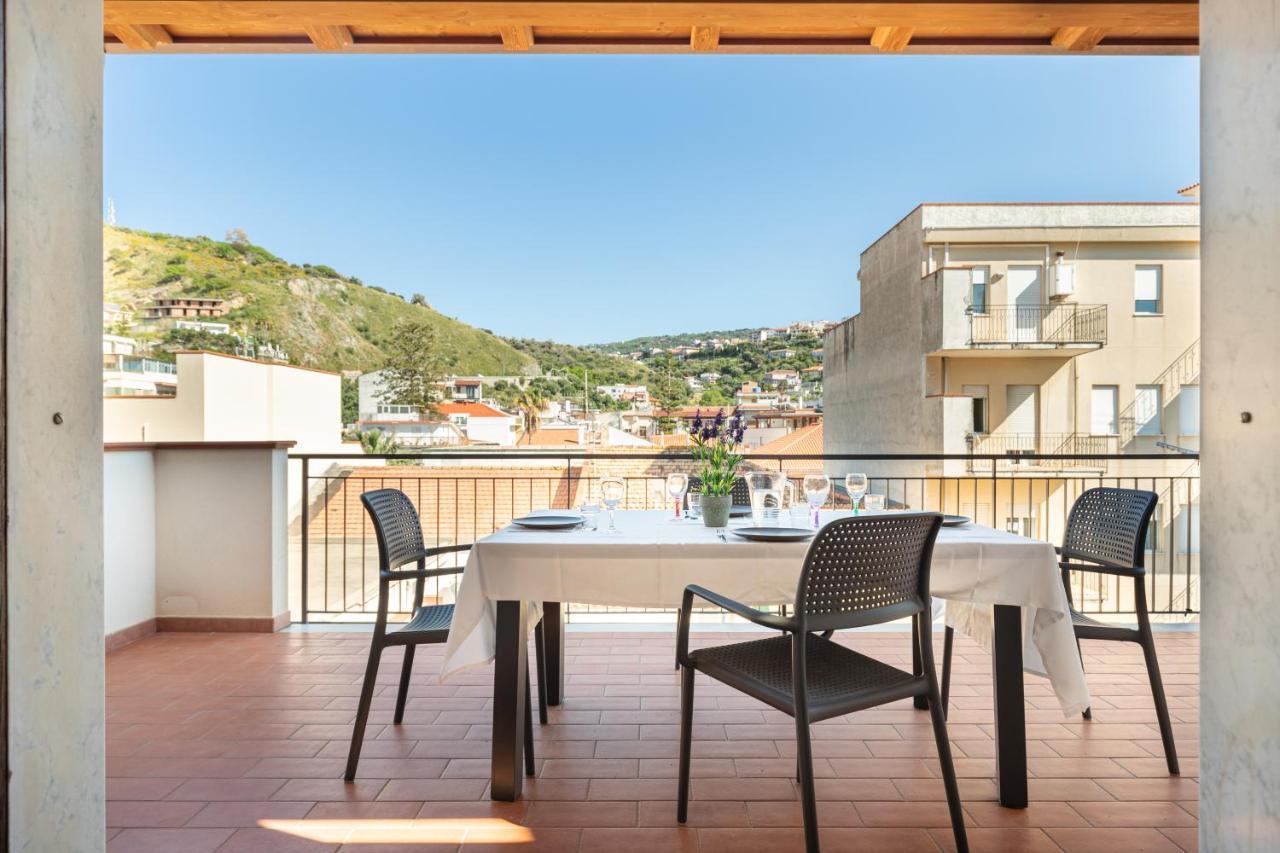 Apartament Balconies D'Orlando Capo dʼOrlando Zewnętrze zdjęcie